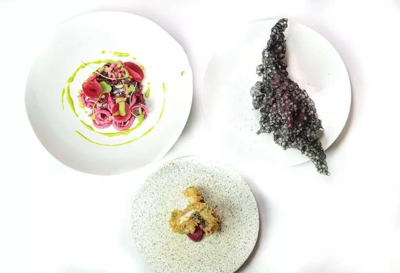 ホテル Eclosion Château Hôtel & Restaurant