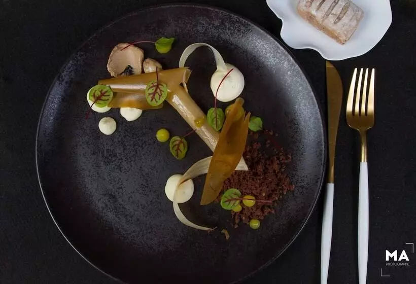 ホテル Eclosion Château Hôtel & Restaurant