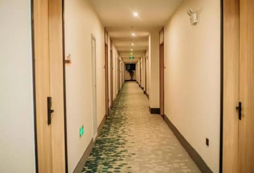 Hotelli Greentree Inn Taizhou Xinghua City Zhouzhuang Town