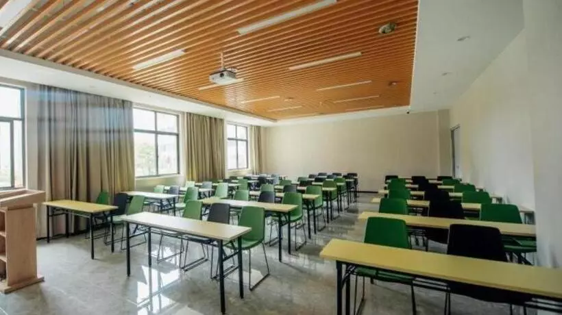 Hotelli Greentree Inn Taizhou Xinghua City Zhouzhuang Town