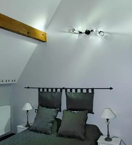 Hotelli La Ferme Aux Charmes