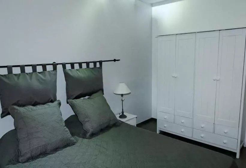 Hotelli La Ferme Aux Charmes