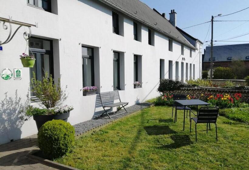 فندق La Ferme Aux Charmes