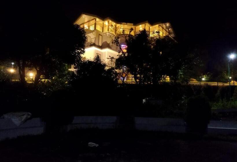 בית מלון כפרי Laurel Heights Resort Idukki