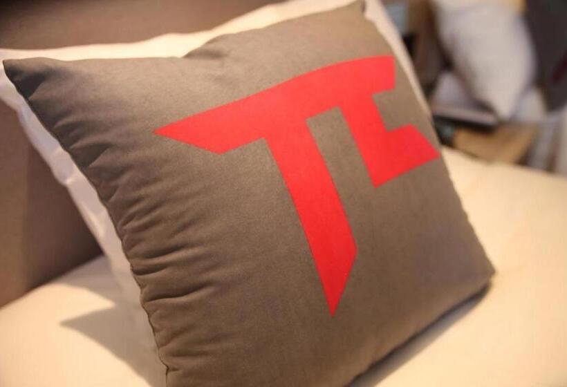 Pai Hotel Zhenjiang Railway Station South Square