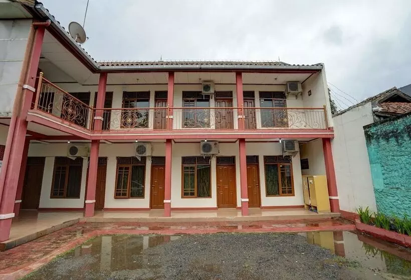 ホテル Pondok Pujasera By Oyo Rooms