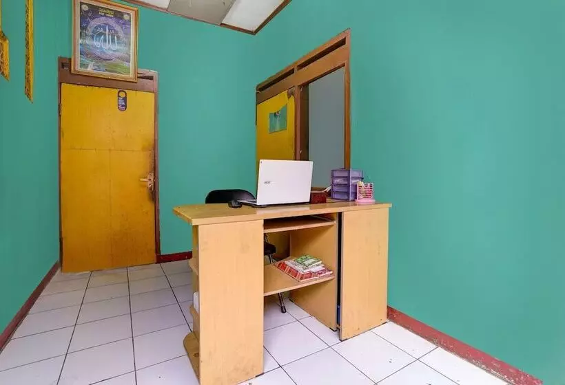 ホテル Pondok Pujasera By Oyo Rooms
