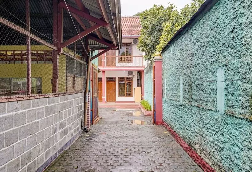 ホテル Pondok Pujasera By Oyo Rooms