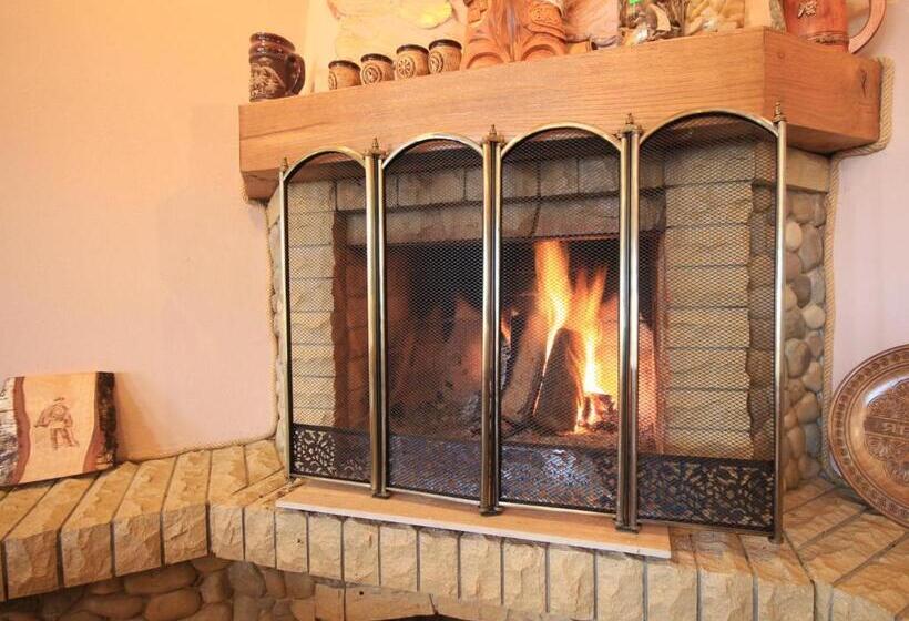 پانسیون артгір гостинний двір