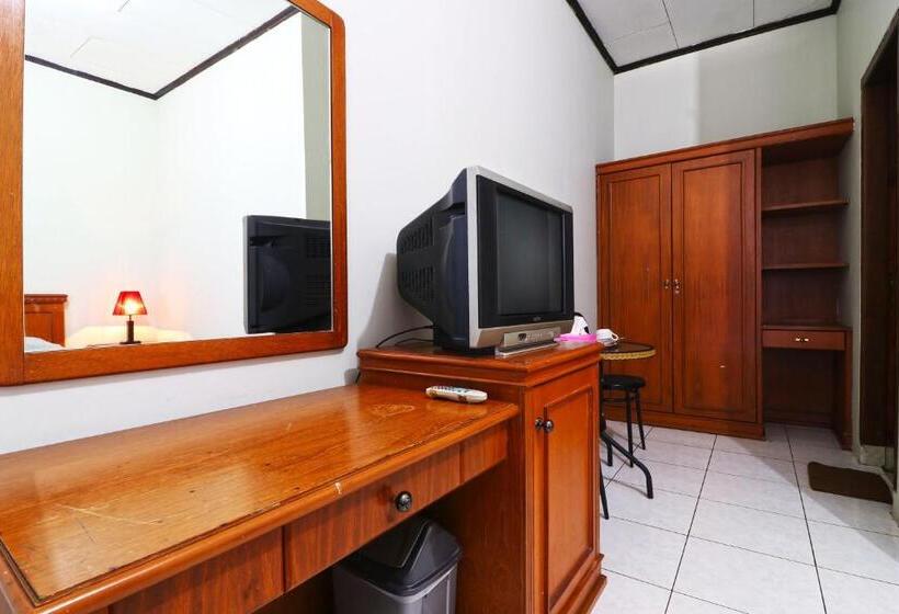 Pension (Hôtel basse catégorie) Citere Ii