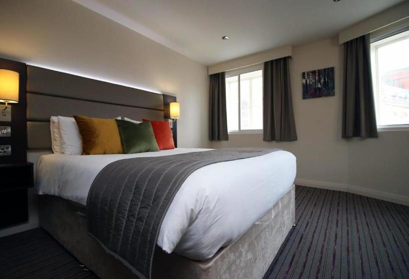 旅馆 Silurian  By Staybc