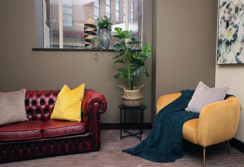 旅馆 Silurian  By Staybc