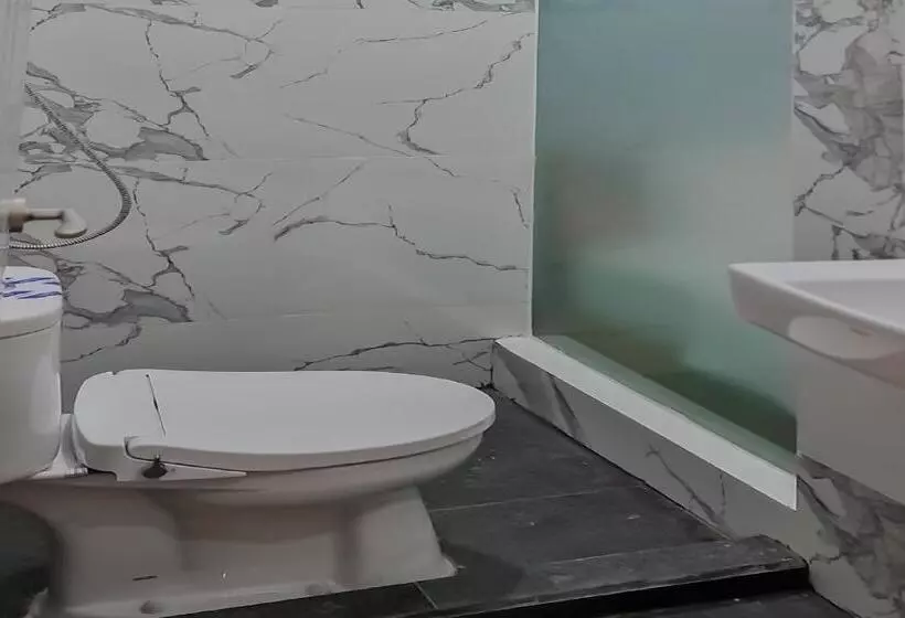 Hotelli Reddoorz Plus @ Batutulis Bogor