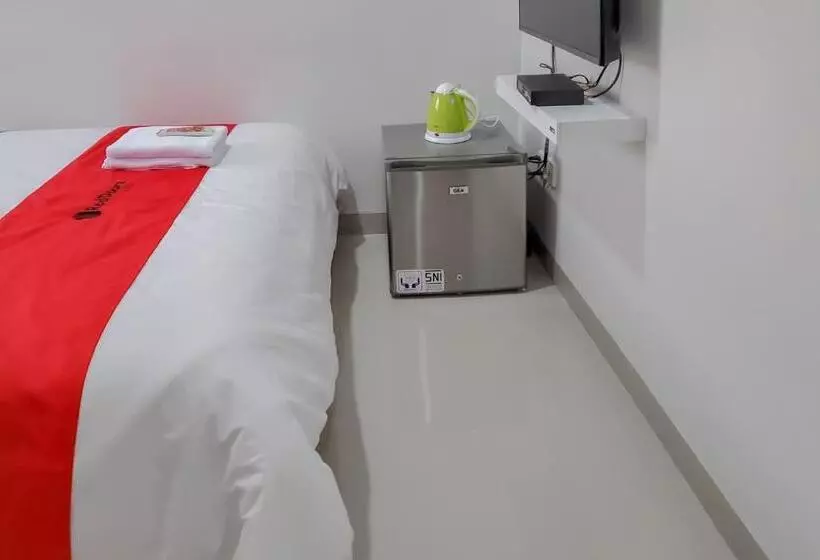 Hotelli Reddoorz Plus @ Batutulis Bogor