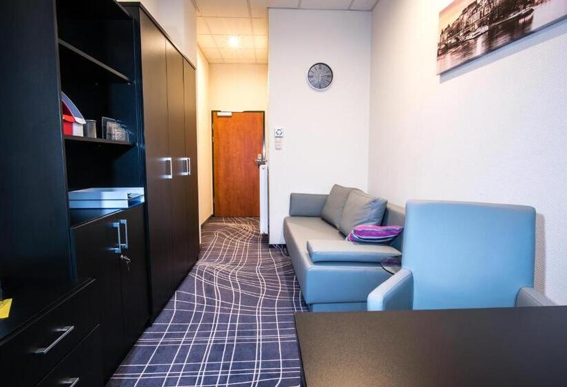 Отель Sky Business