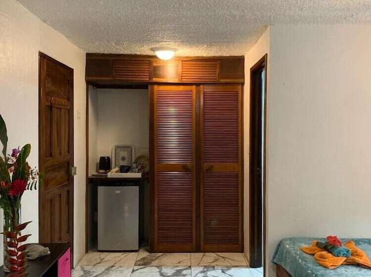 Пансион Casa Mambo