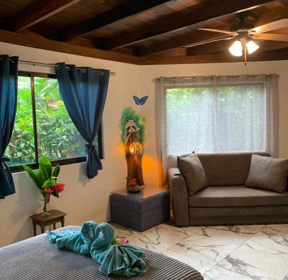 Пансион Casa Mambo