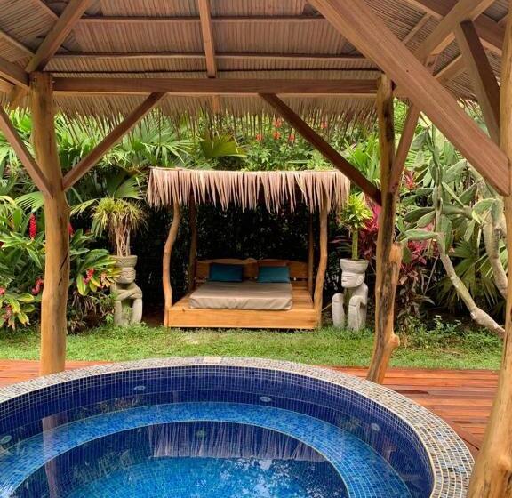 Пансион Casa Mambo