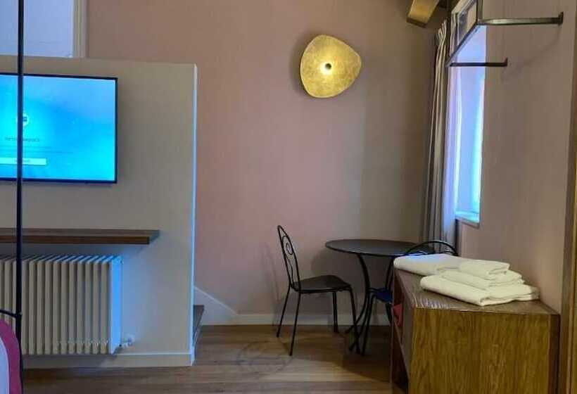 פנסיון Dimora Del Leone Gaeta