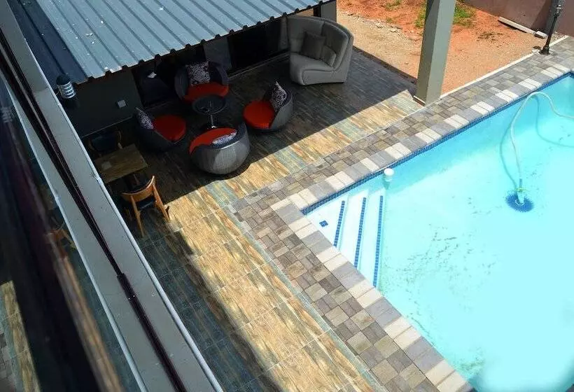 پانسیون Kanyi Guest House