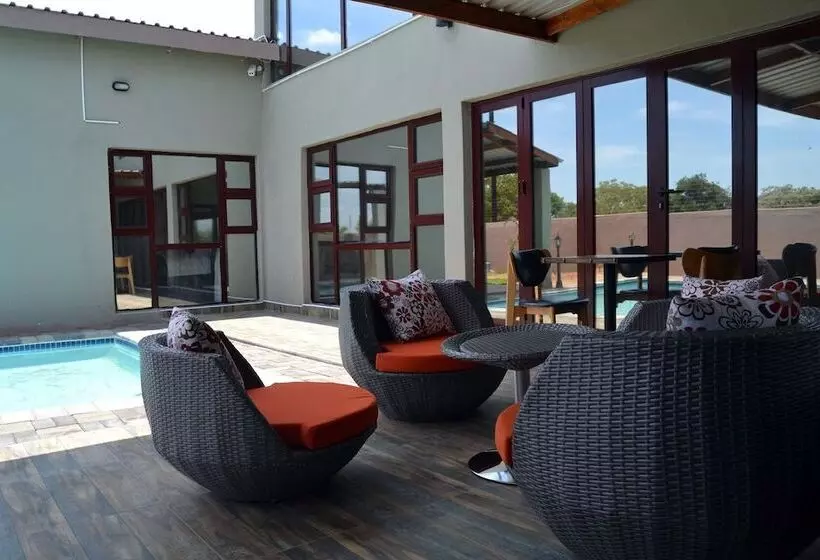 پانسیون Kanyi Guest House