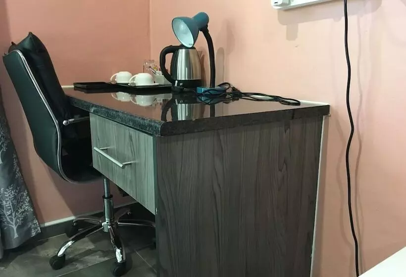 پانسیون Kanyi Guest House