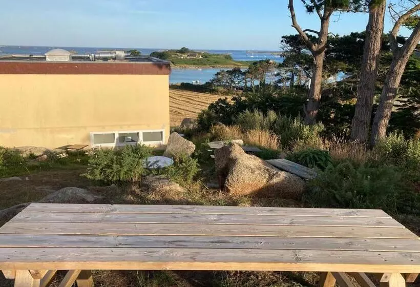 Auberge Granit Rose Hébergement Partagé En Auberge De Jeunesse Vue Sur Mer Dortoir Mixte & Cam