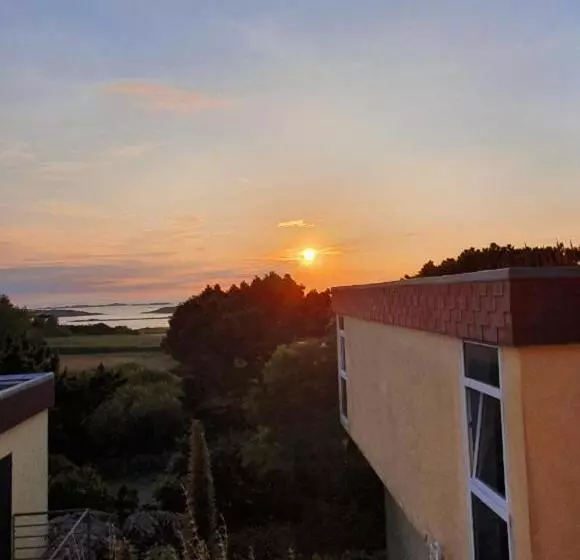 Auberge Granit Rose Hébergement Partagé En Auberge De Jeunesse Vue Sur Mer Dortoir Mixte & Cam