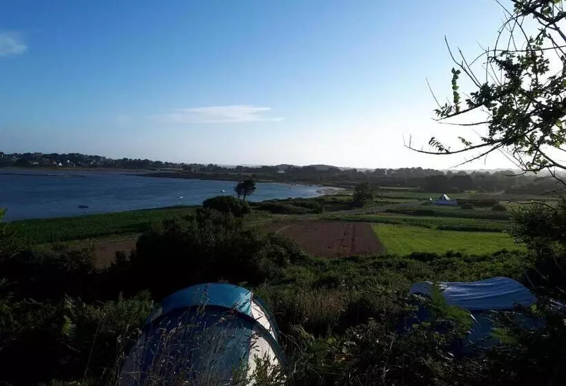 Auberge Granit Rose Hébergement Partagé En Auberge De Jeunesse Vue Sur Mer Dortoir Mixte & Cam