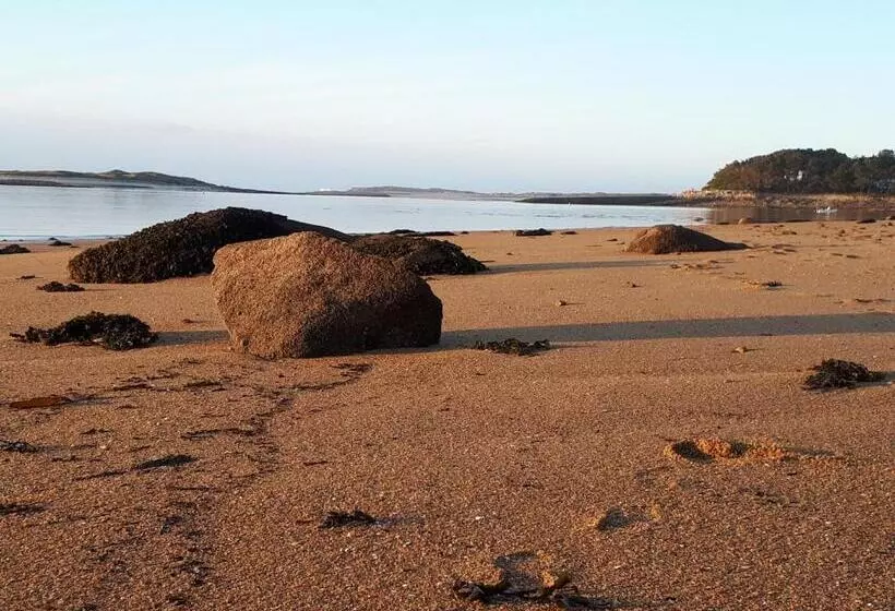 Auberge Granit Rose Hébergement Partagé En Auberge De Jeunesse Vue Sur Mer Dortoir Mixte & Cam