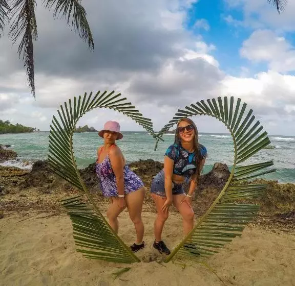 Retkeilymaja El Hongo Finca Hostal / Camping