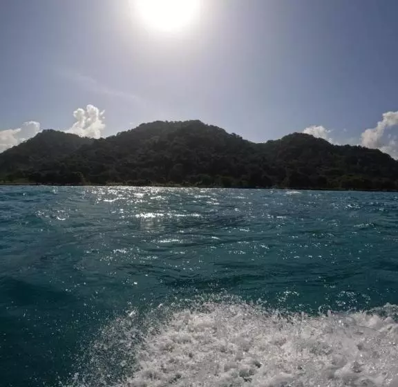 Retkeilymaja El Hongo Finca Hostal / Camping