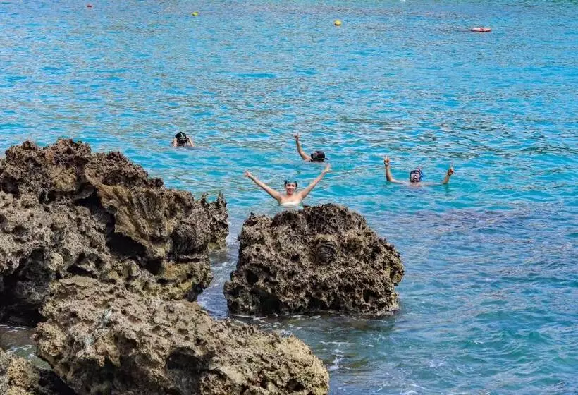 Retkeilymaja El Hongo Finca Hostal / Camping