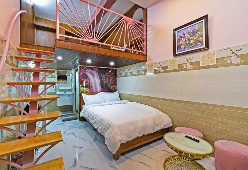 تختخواب و صبحانه Csltdl & Coffee Sân Vườn Vương Bảo Long đà Lạt