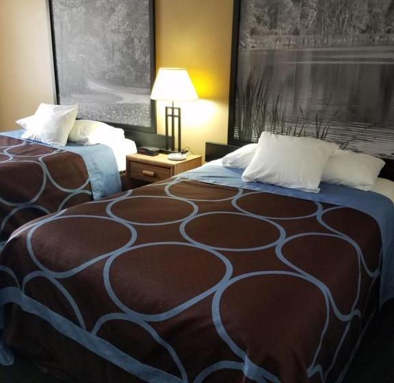 בית מלון כפרי Amerivu Inn And Suites Shawano Wi