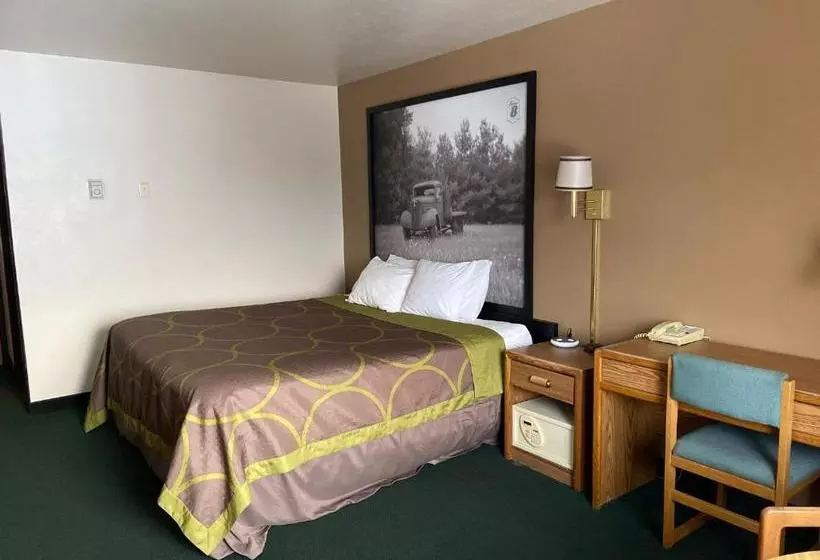 ホテル Amerivu Inn And Suites Shawano Wi