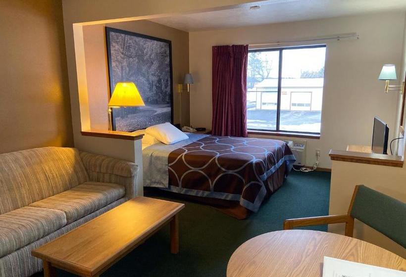 בית מלון כפרי Amerivu Inn And Suites Shawano Wi