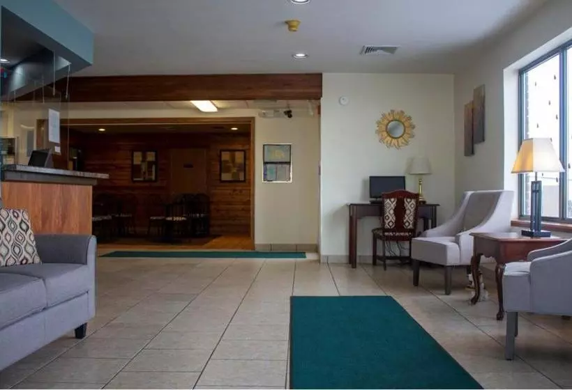 ホテル Amerivu Inn And Suites Shawano Wi