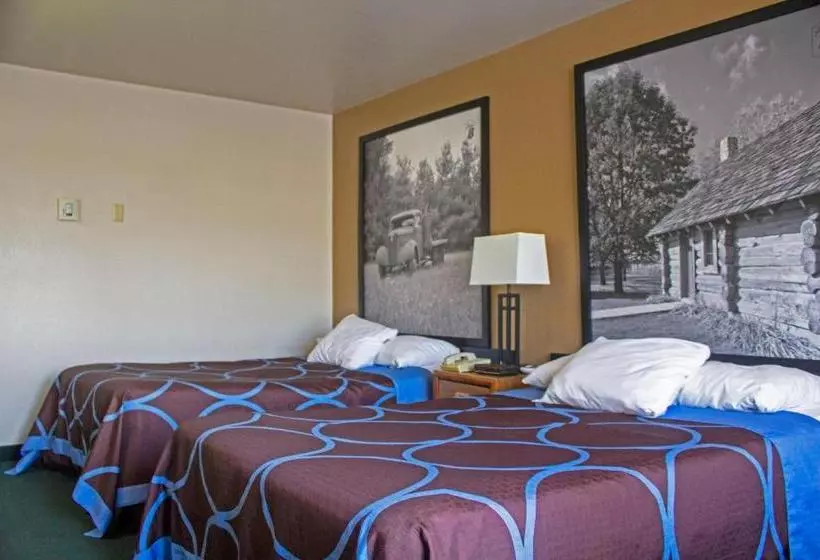 ホテル Amerivu Inn And Suites Shawano Wi