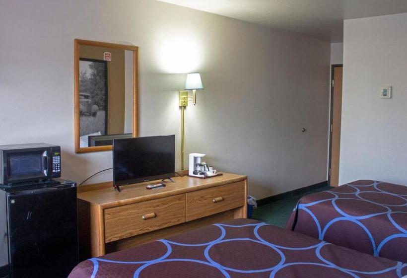 בית מלון כפרי Amerivu Inn And Suites Shawano Wi