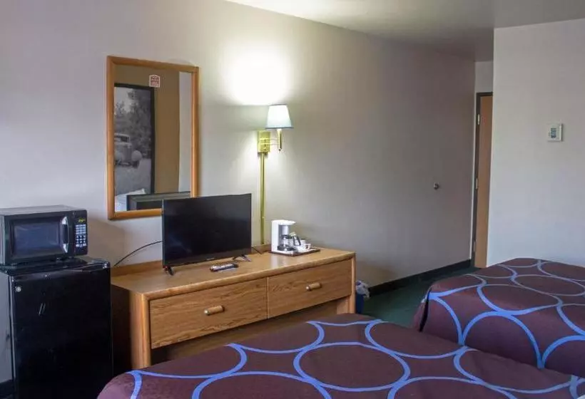 ホテル Amerivu Inn And Suites Shawano Wi