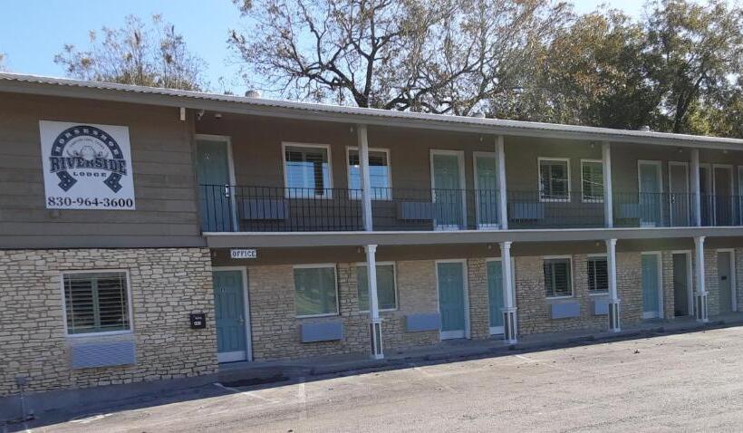 酒店 Horseshoe Riverside Lodge