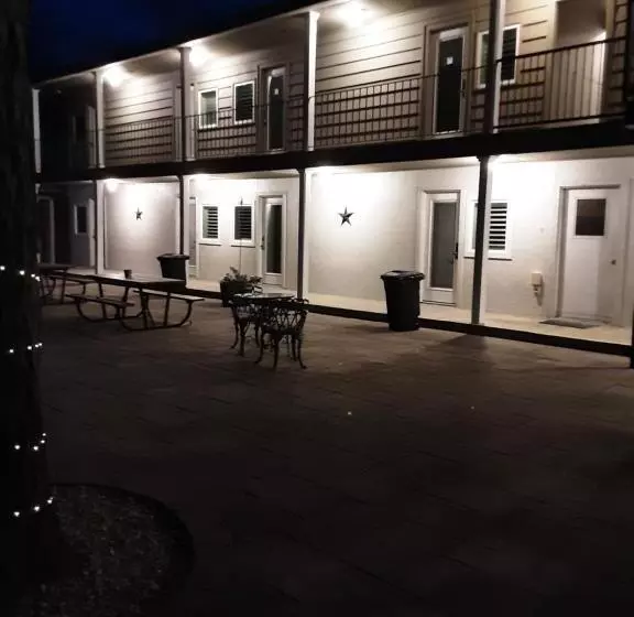 Hotelli Horseshoe Riverside Lodge