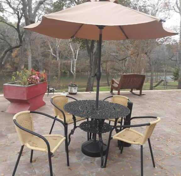 酒店 Horseshoe Riverside Lodge