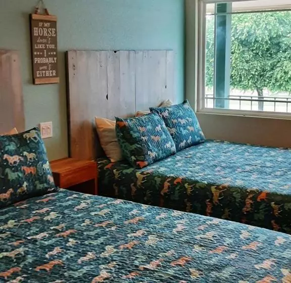 Hotelli Horseshoe Riverside Lodge