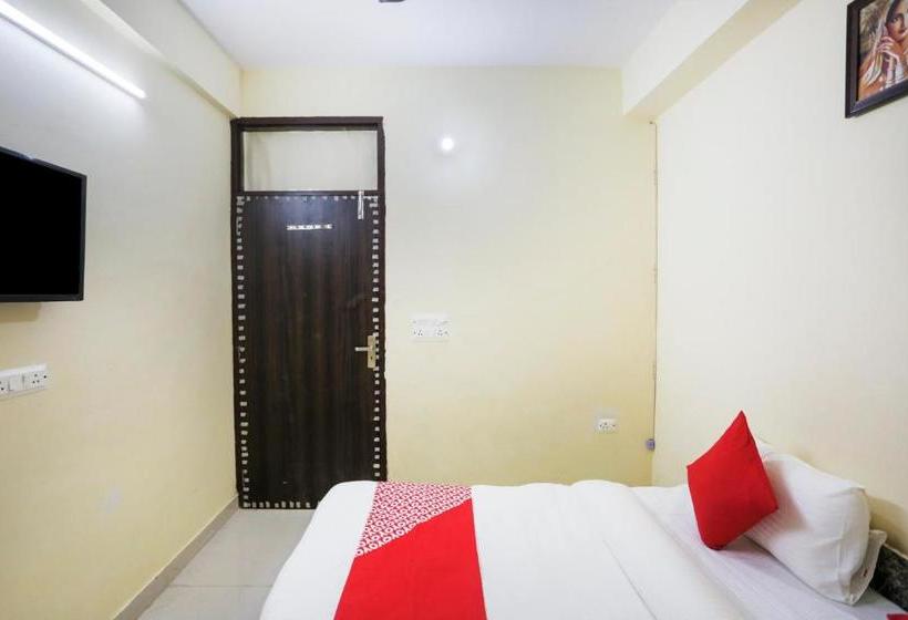 ホテル Oyo 78112 Second Home S