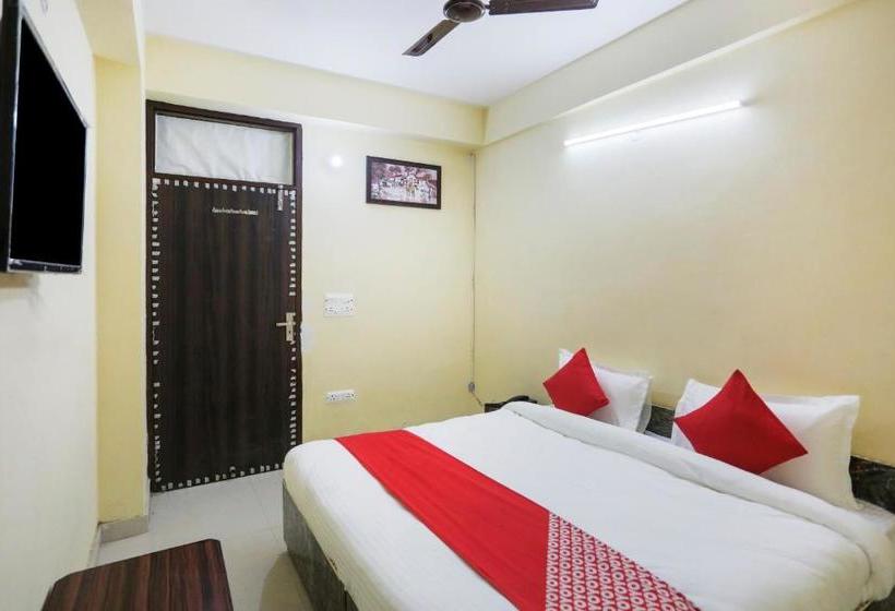 ホテル Oyo 78112 Second Home S