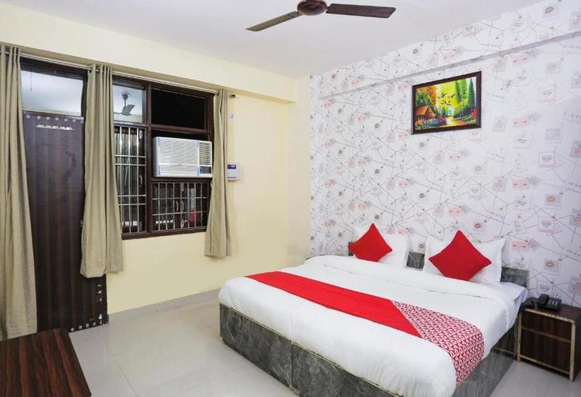 ホテル Oyo 78112 Second Home S