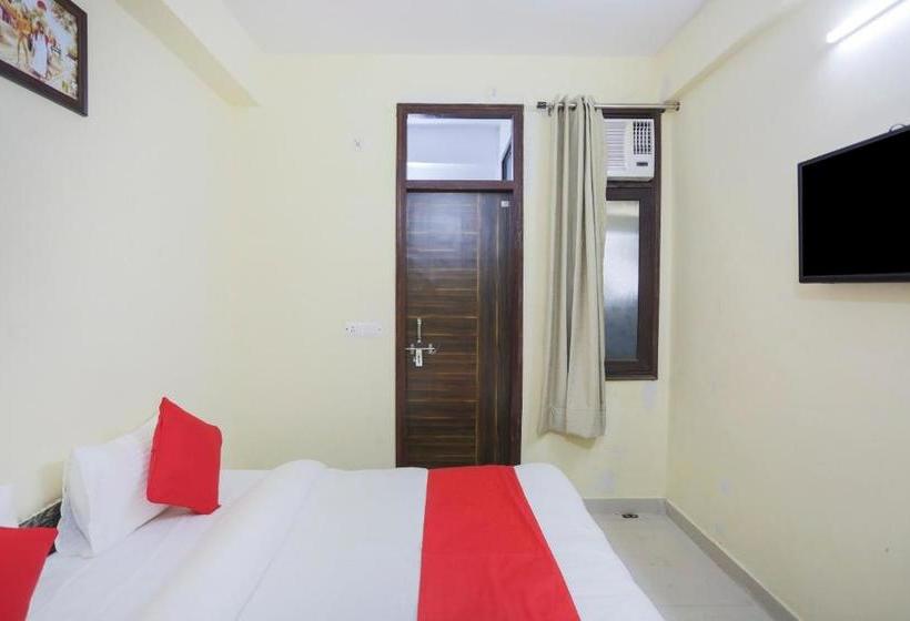 ホテル Oyo 78112 Second Home S