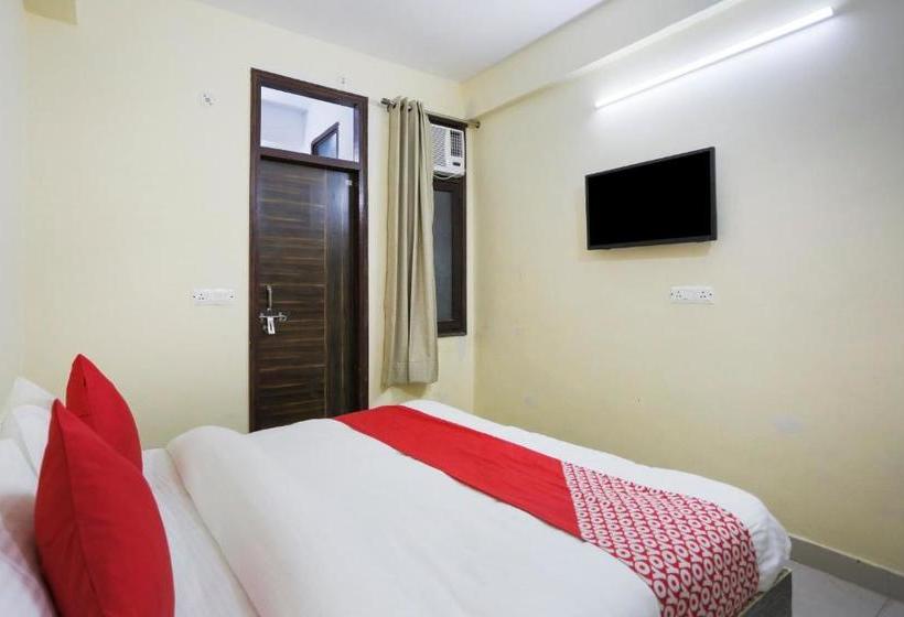 ホテル Oyo 78112 Second Home S